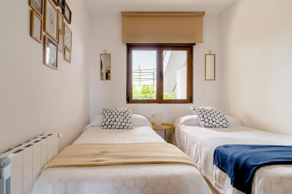 Casa De Las Flores - Apartamento Con Jardin Privado Frente A La Playa De Comillas Buitenkant foto