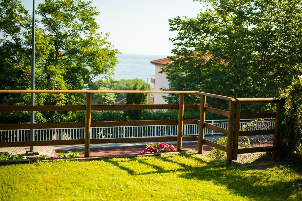 Casa De Las Flores - Apartamento Con Jardin Privado Frente A La Playa De Comillas Buitenkant foto