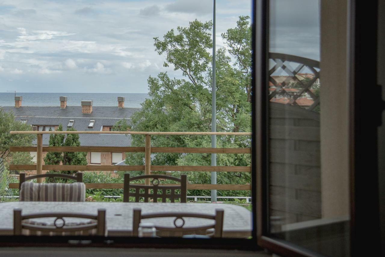 Casa De Las Flores - Apartamento Con Jardin Privado Frente A La Playa De Comillas Buitenkant foto